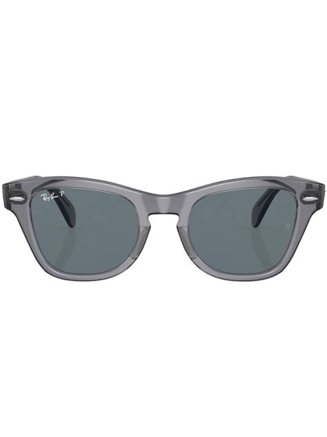 Occhiali da sole con montatura wayfarer 